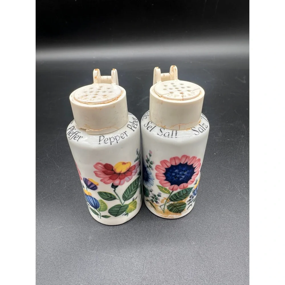 Gerold Porzellan Tettau Bavaria Salt Pepper Shakers West Germany Floral Ceramic